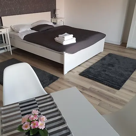 Like Apartment *